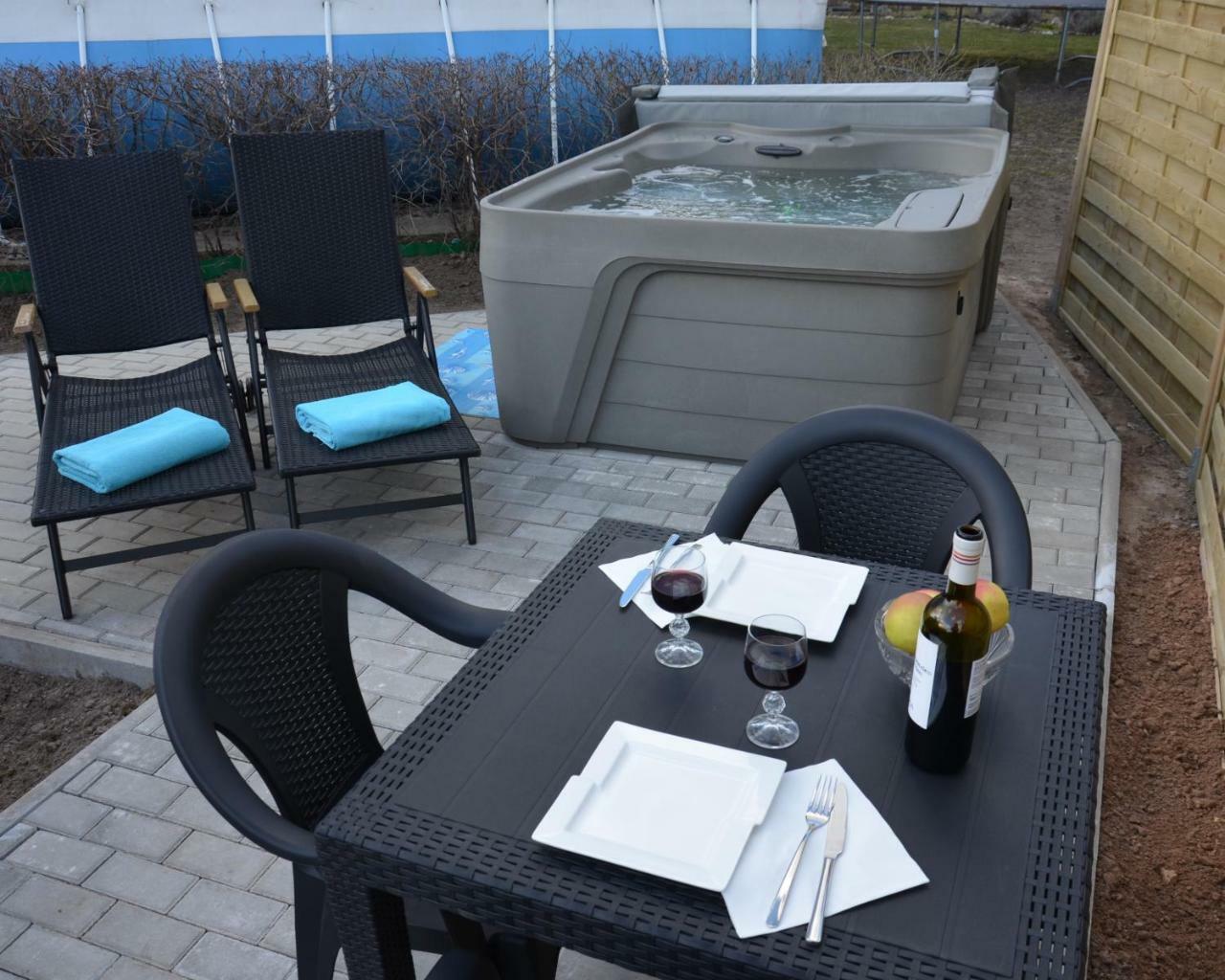 Apartments With Outdoor Spa Jacuzzi And Sauna Вильнюс Экстерьер фото